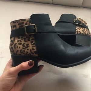 SO Leopard Girls' Ankle Boots